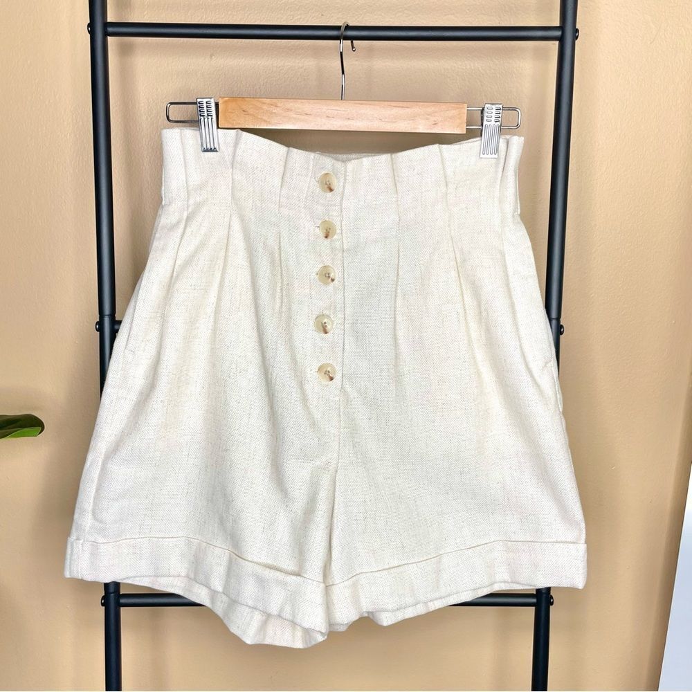 Express Cream Bermuda Extreme High Rise Shorts Size 2 NWT Linen Blend